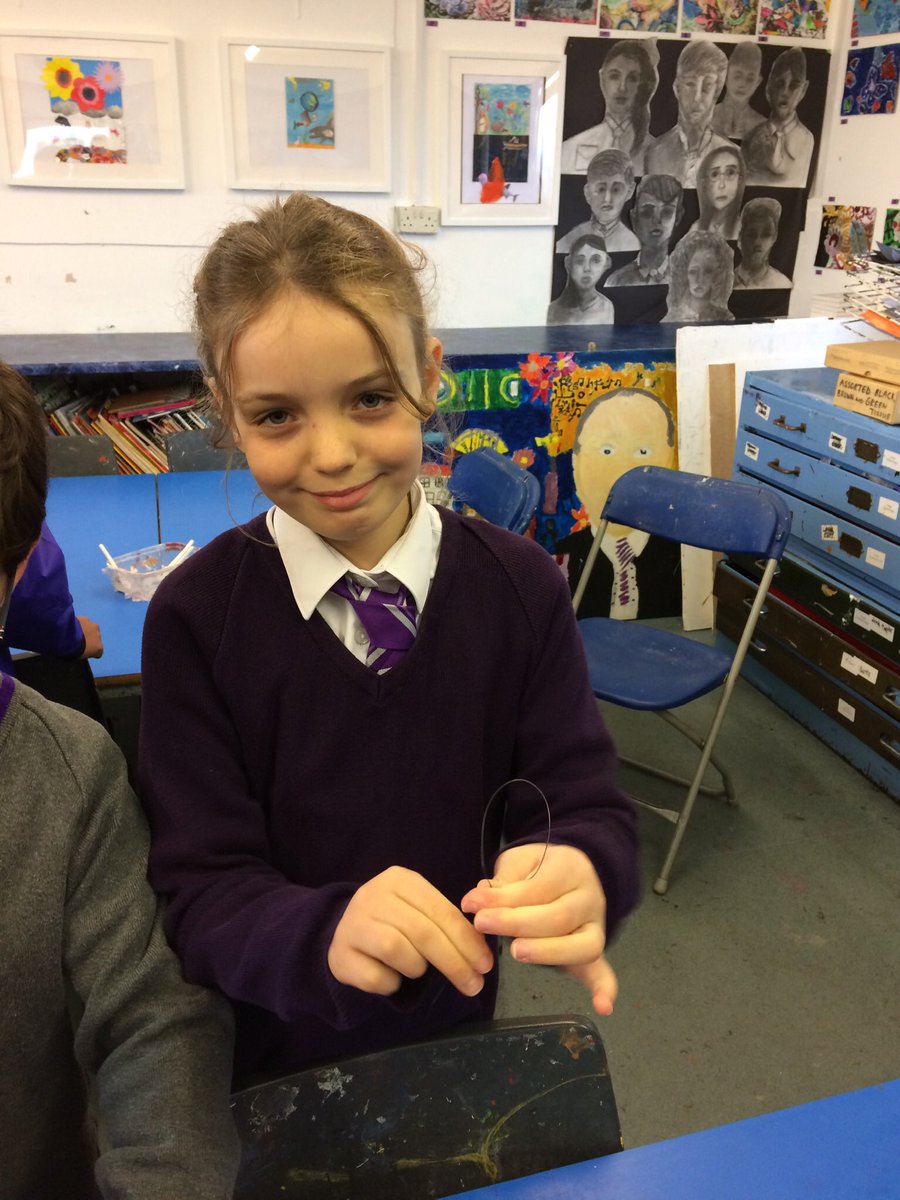 EPSArts's tweet image. The children have enjoyed making Poppies to remember the Fallen yesterday! @EdenhurstSchool #EPSachieve