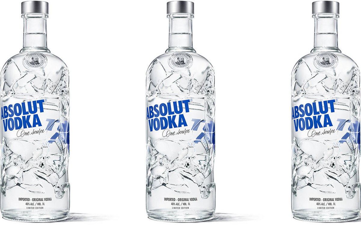 MeganKFoodBev's tweet photo. .@ArdaghGroup has designed a limited-edition @ABSOLUTvodka_US bottle made from pieces of broken, recycled glass. #recycling #glass #vodka

https://t.co/ytw09LPprR https://t.co/1uv9ryJEkM