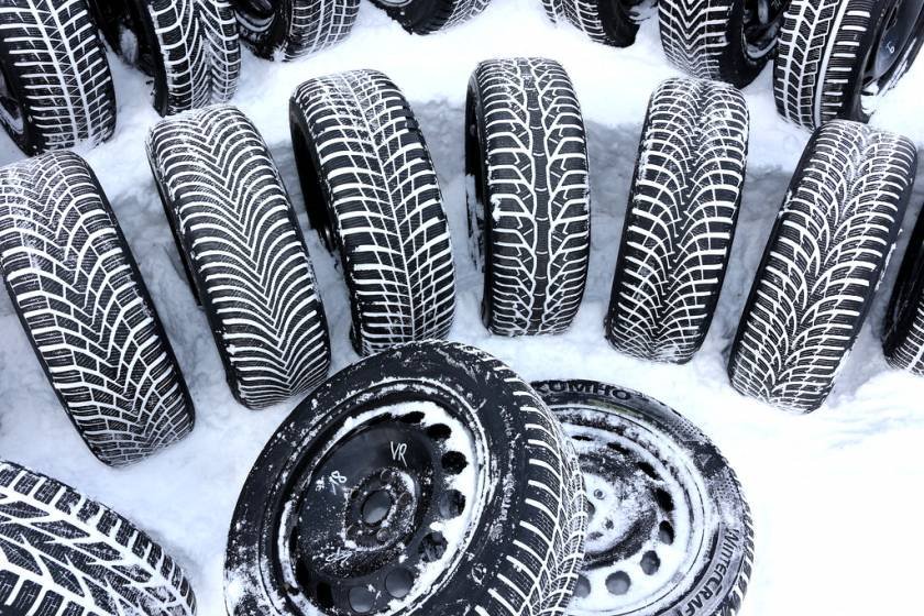 TouringClub's tweet image. Pneumatici invernali: ecco i migliori sul mercato. Il 15 novembre scatta l'obbligo di disporre delle dotazioni invernali sulle auto. Un test degli autoclub d'Oltralpe ci dice quali scegliere &amp;gt;&amp;gt; bit.ly/2CBmfGj