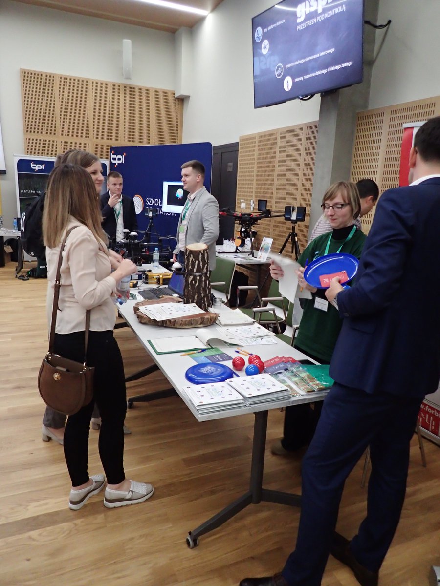 ForBioSensing's tweet photo. On October 22-23, #POLSCAN - I National #WForum dedicated to #LIDAR users took place in #Sękocin Stary. His main goal was to create a nationwide FORUM for the #exchange of information and #practical implementations between scientists, companies and institutions.
#science #forest https://t.co/k16atnjoIc