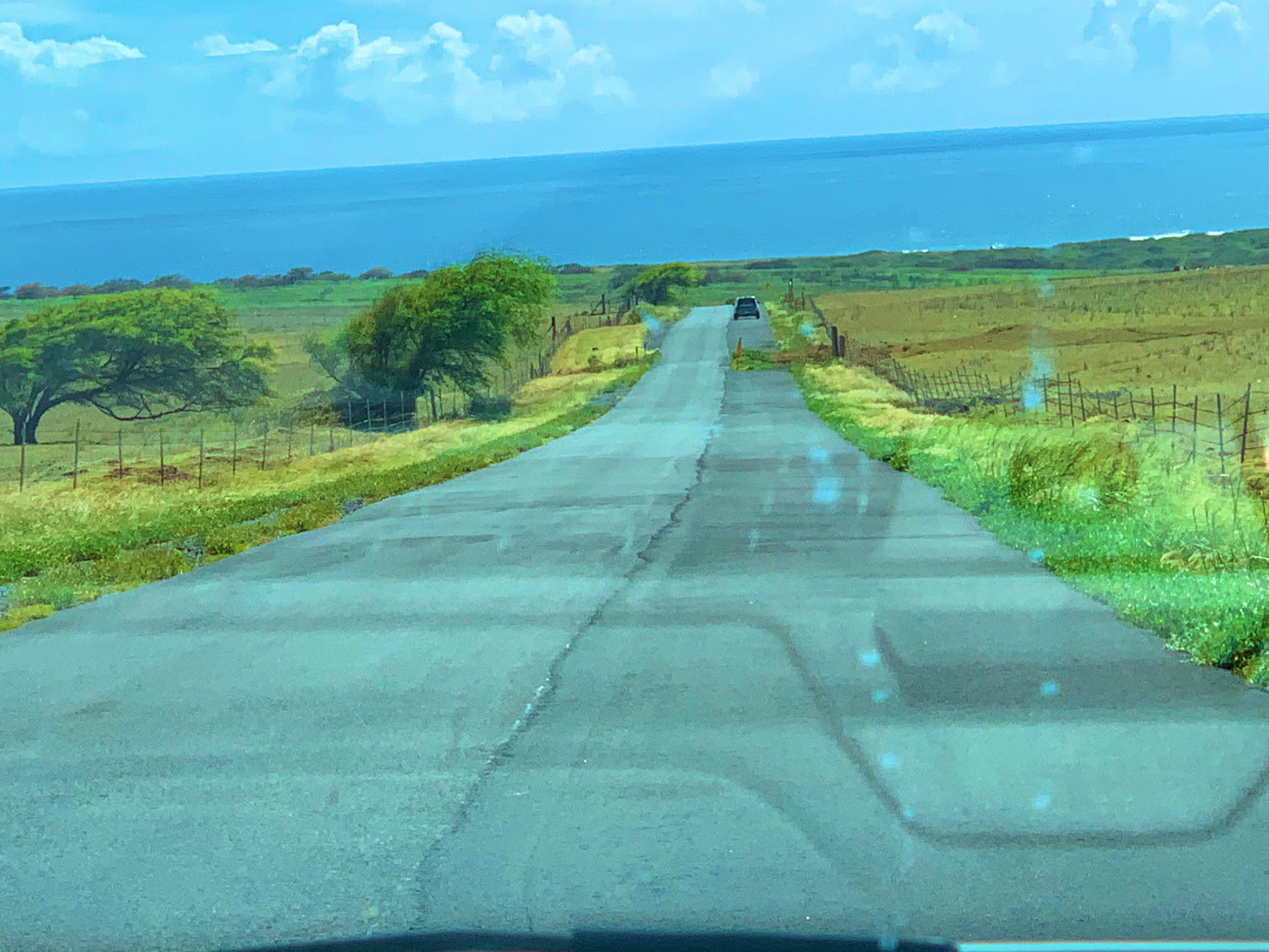 Happy Mansion 道しかないのが好き ハワイ島は田舎だーとか笑顔で言われますし実際こういうのばっかなので私も大好きです カントリーでもロックでも 好きな曲に合わせて好きに走ればいいんですよね T Co Cy0mmwz1lf Twitter