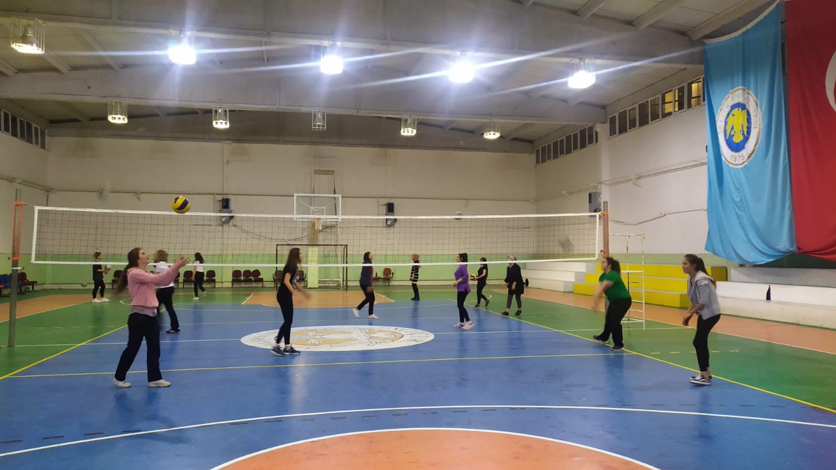 KonyaKYGM's tweet photo. #BenimYurdumKYK
Hadim Yurt Müdürlüğü Voleybol takımı antrenmanlara hız kesmeden devam ediyor https://t.co/a82cf8SaSA