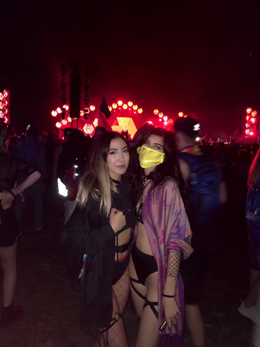 notsamhall's tweet photo. EDCO 2019 (i refuse to surrender to ig’s shitty crop format) https://t.co/qAdvnfJRuD