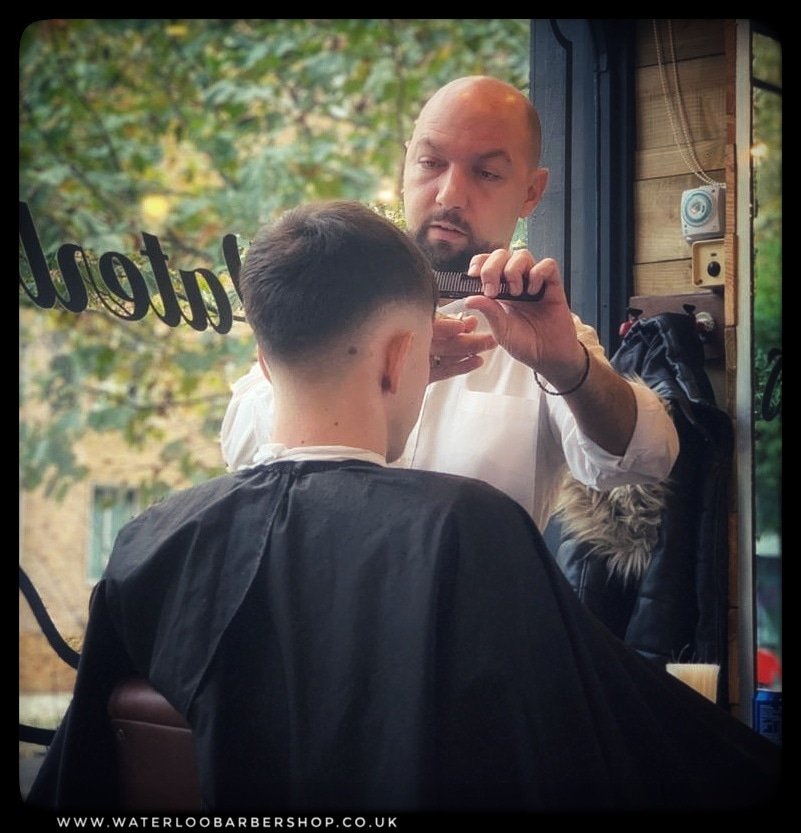 WaterlooBarber's tweet photo. Another day at work @WaterlooBarber (~) #waterloo #barber #barbershopconnect #barberlife #barbershop #barber💈 #hairstyles #haircut #waterloobarber #menshaircut #menshairstyles #menstyle #mensstyle #localbarbers #londonbarber #londonbarbers #skinfades #kennington #lambethnorth https://t.co/KzXJVw5og4