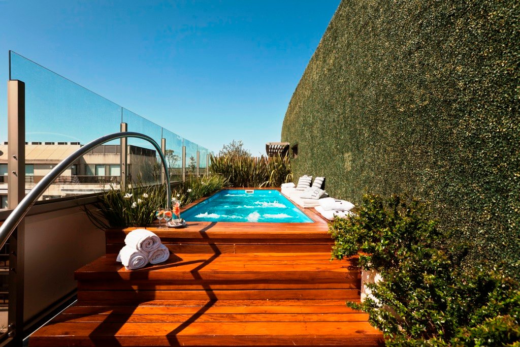 ¡En la primavera escapate de la rutina y disfrutá un fin de semana en Madero Spa! Reservá viernes, sábado y/o domingo con un 20% off sobre nuestra mejor tarifa. ¡Te recibimos con una botella Costa &amp; Pampa Extra Brut para brindar! Reservas: 57767700 // reservas@hotelmadero.com