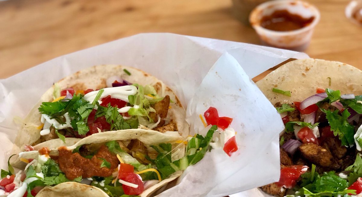 SublimeTacosGNV's tweet photo. #TacoTuesday @Swamphead tonight {5PM}  🌮🍻
.
🏠 317 SW 4th Ave @4thAveFoodPark
Mon-Sat 11am-9pm
.
.
.
#SublimeTacos #Gainesville #DowntownGainesville #4thAveFoodPark #Swamphead #Tacos #CraftBeers https://t.co/nNKI0NSiKT