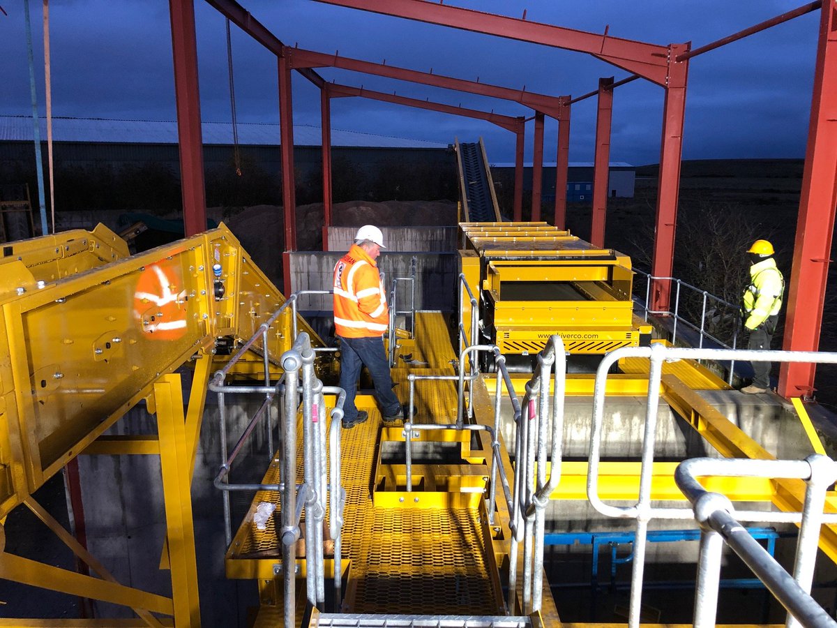 kiverco's tweet photo. This week's Kiverco installation at @EISWaste Aberdeen. We're experiencing some wet conditions to say the least but all going to plan! #builtwithbackbone https://t.co/VkZbT8GRyg