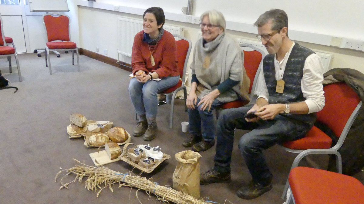 Jakedrum's tweet photo. Ace chairing sessions here @wrffc19 - it’s conversing & it’s learning. & get brilliant local, whole, tasty, sourdough bread.
An ideal = farmer to miller to baker.
& it’s happening, it’s working, really well
@watsonandpratts
@FelinGanol
@GreenAcres_Farm
@WelshGrain
#wrffc19 https://t.co/s4ZS68iiBE