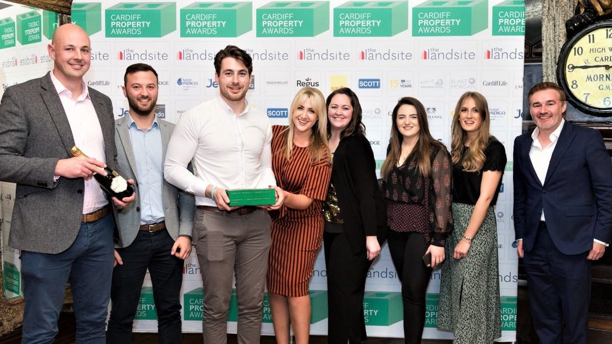 Congratulations once again to our team who took home the award for Commercial Interior Designer at the <a href="/CardiffPropAwds/">Cardiff Property Awards</a> last week. Read the full story here: powell.co.uk/2019/11/12/car…
#commercialinteriors #cardiff #refurbishment #fitout #officedesign #cardiffpropertyawards