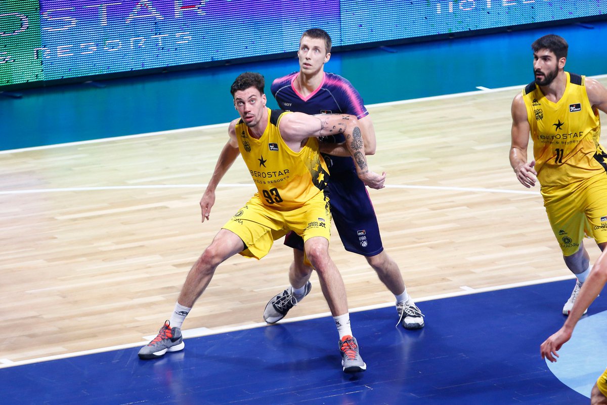 Arrancamos #DirectoMARCA con <a href="/jlromandiaz/">jose luis román díaz</a> y <a href="/tommyRguezC/">Tommy Rodríguez</a> 

⚽ Semana de trabajo para el partido del <a href="/Cadiz_CF/">Cádiz Club de Fútbol</a> con el nombre de <a href="/Garai14/">Aritz lopez garai</a> en el aire

🏀 Renovación de <a href="/AlexSua33/">Alex Suárez</a> con el <a href="/CB1939Canarias/">La Laguna Tenerife</a> 

👨‍🏫 Análisis con <a href="/aradogonzalez/">Rafa Arado</a> y @Carlos32349695