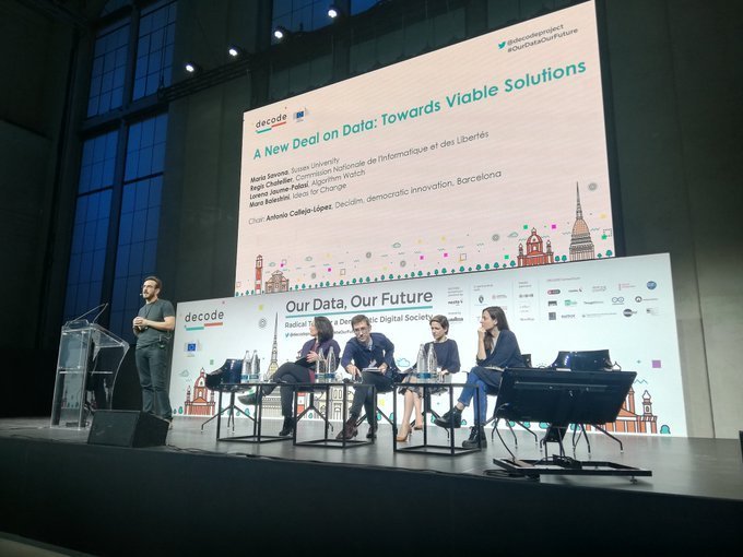 Tecnopolitica_'s tweet photo. La semana pasada estuvimos en el evento de cierre del @decodeproject #OurDataOurFutures. La que viene estaremos en el #SharingCitiesAction19 debatiendo y firmando el Data Commons Manifesto con la ultimísima versión de la app DECODE ¡Vengan! https://t.co/1coCO3Z84U #DataCommonsbcn https://t.co/t8gekoI1f6