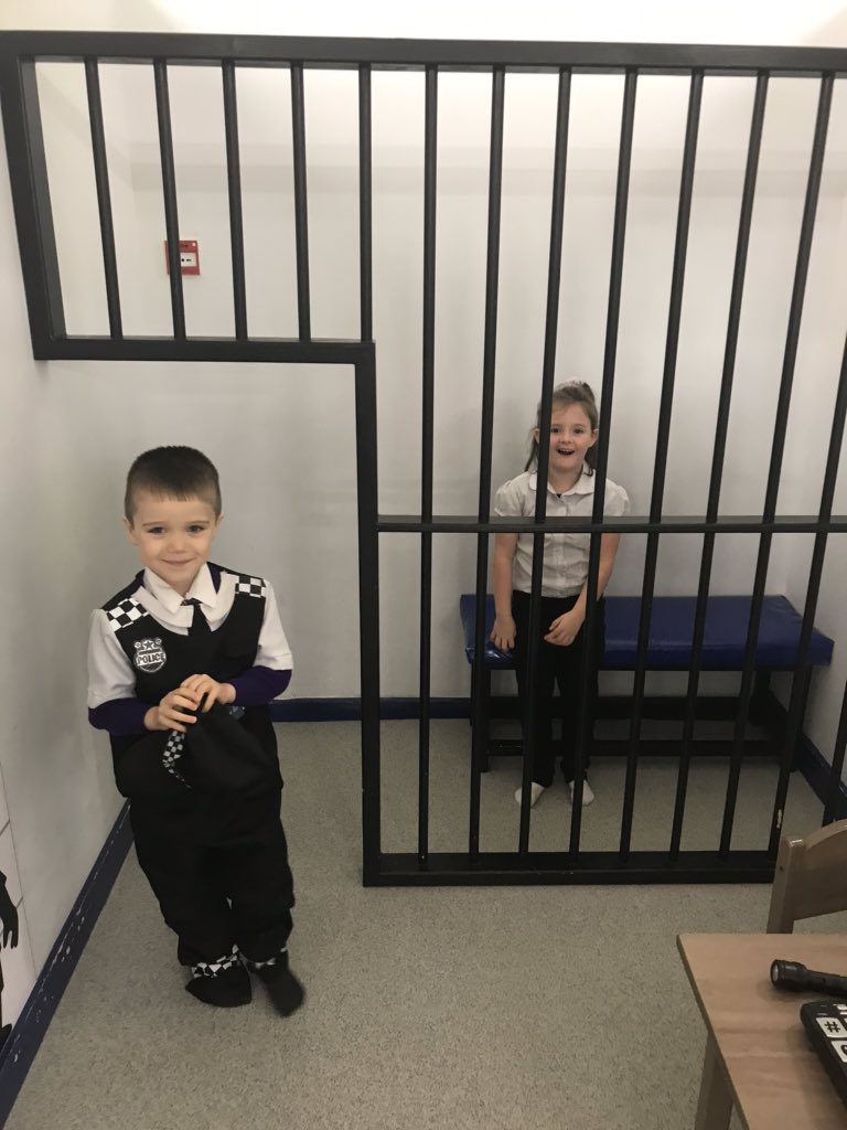 EpsDiamond's tweet photo. Year one are thoroughly engaged in explorative play at #Littlestreet whilst they investigate career roles 😀 @PrimaryElaine @InspireSELondon @ClassPearl https://t.co/7xaivZjbyD