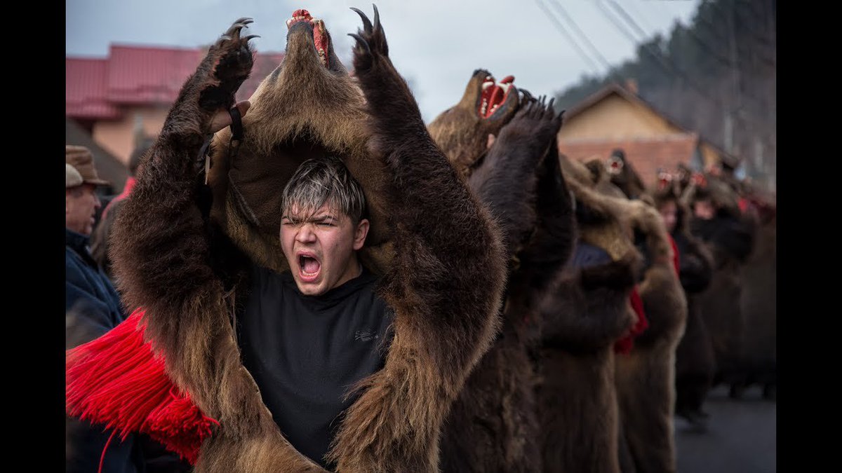 月翳玲 Games Arts בטוויטר バーサーカー Berserker であれば 意味としては近いです この語源は 熊 Ber の上着 Serkr を着た者 で 北欧神話の異能の戦士を指します