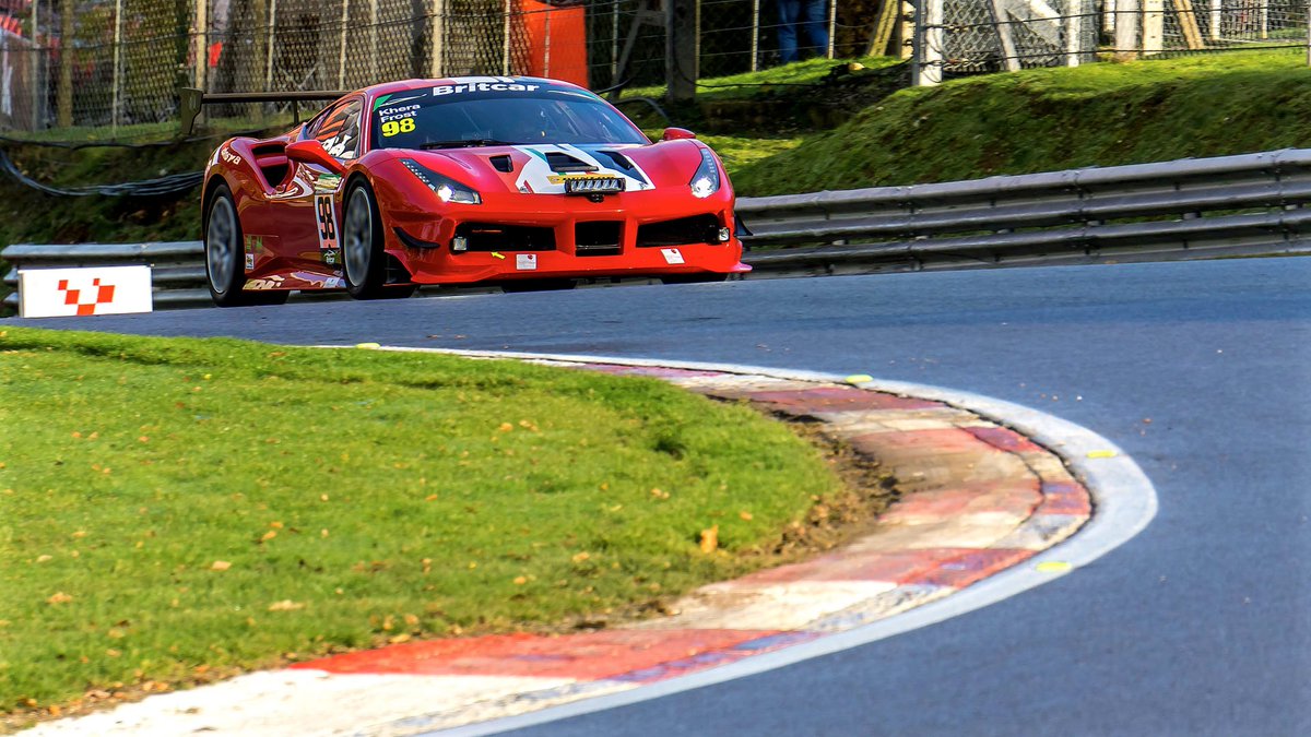 msportaction's tweet photo. The Album Britcar and Support Brands Hatch November 2019 is now online at: https://t.co/1Y8jCGbDhF @Brands_Hatch @MSVPhotos https://t.co/d4pplEIfNP