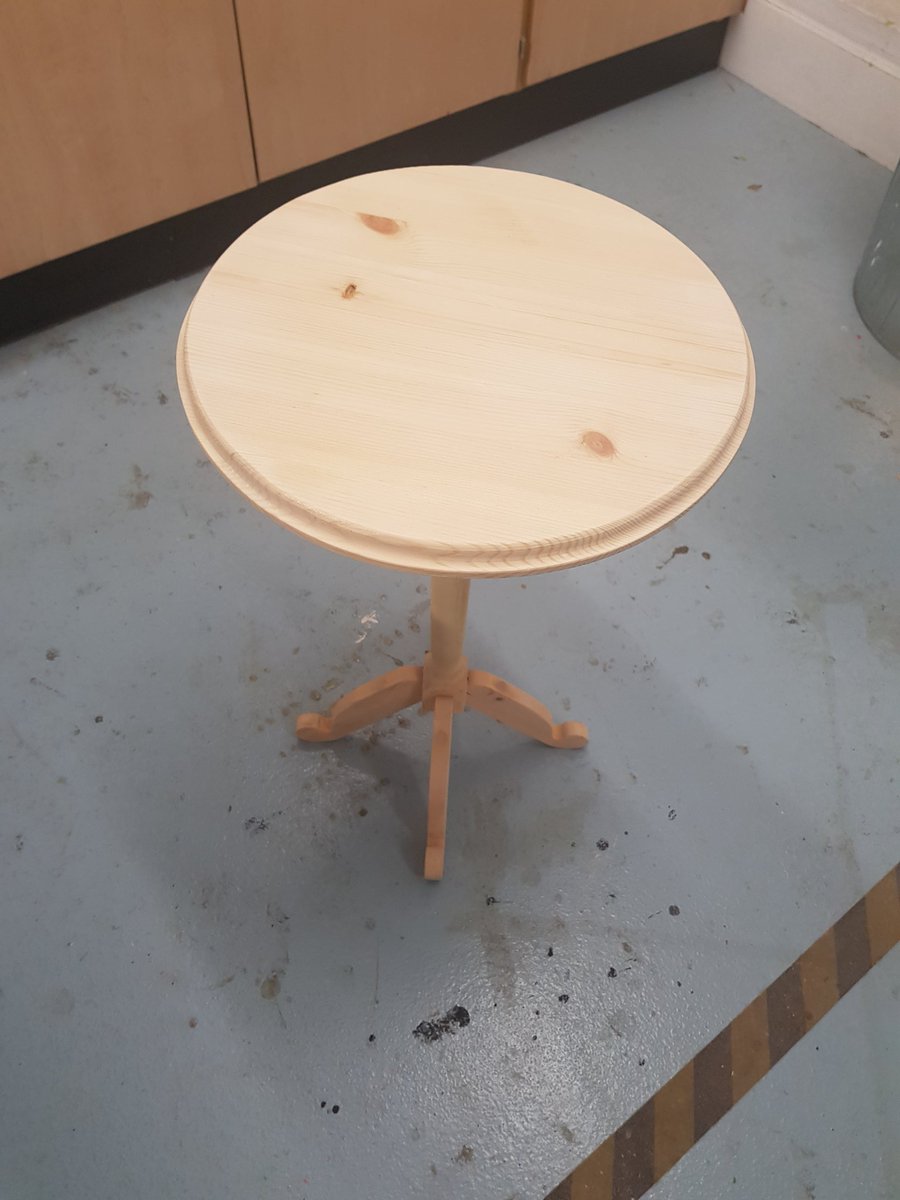 StColumbasTech's tweet image. Steven's PWW extension project- Intermediate 2 Wine Table. Taking home to apply high quality finish! Excellent work, now for the final assignment 💪. #PWW #table @_stcolumba