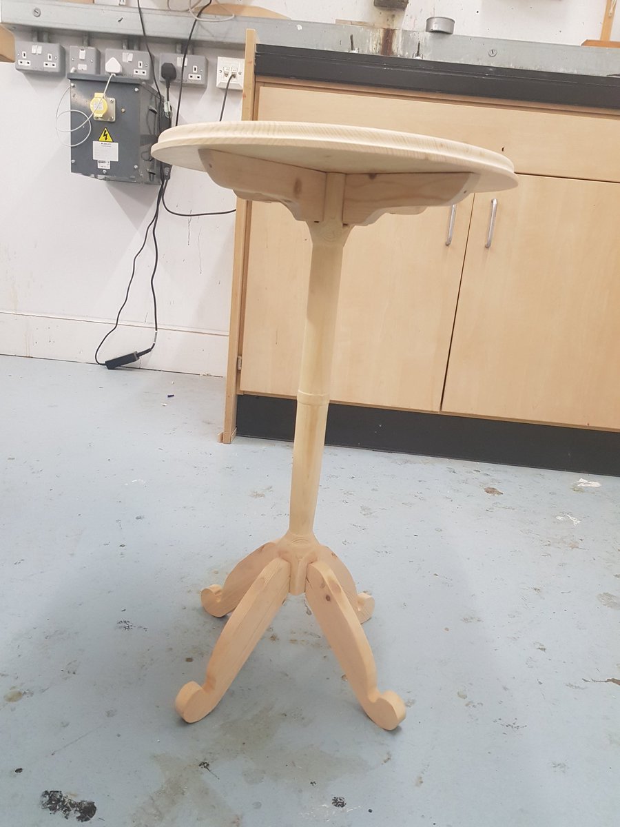 StColumbasTech's tweet image. Steven's PWW extension project- Intermediate 2 Wine Table. Taking home to apply high quality finish! Excellent work, now for the final assignment 💪. #PWW #table @_stcolumba