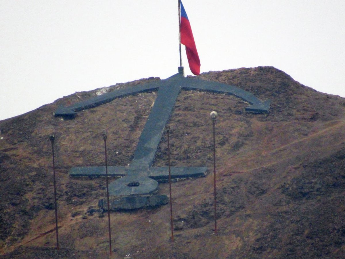 TLAntofagasta's tweet image. [#Antofagasta] De luto: Así amaneció El ancla tras ser pintada por desconocidos durante la noche ¿Qué te parecen este tipo de manifestaciones?

#Chile #barricadas #ParoNacional