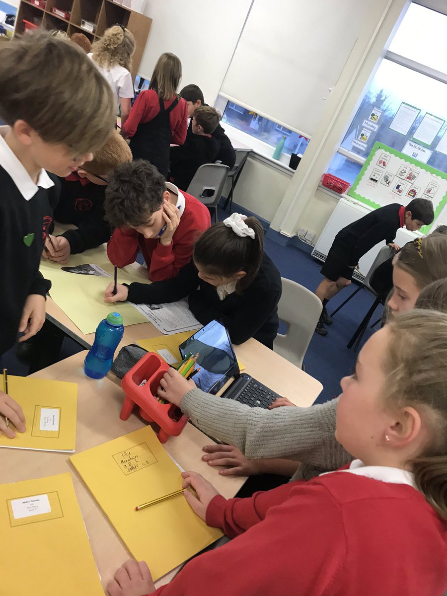 MissCleary4's tweet photo. P6 pupils from Rm11 &amp; 12 were using their teamwork, skimming and scanning skills to have expert understanding of one well known STEAM icon within the Space Industry #STEAM #NASA https://t.co/4ABz7qK38I
