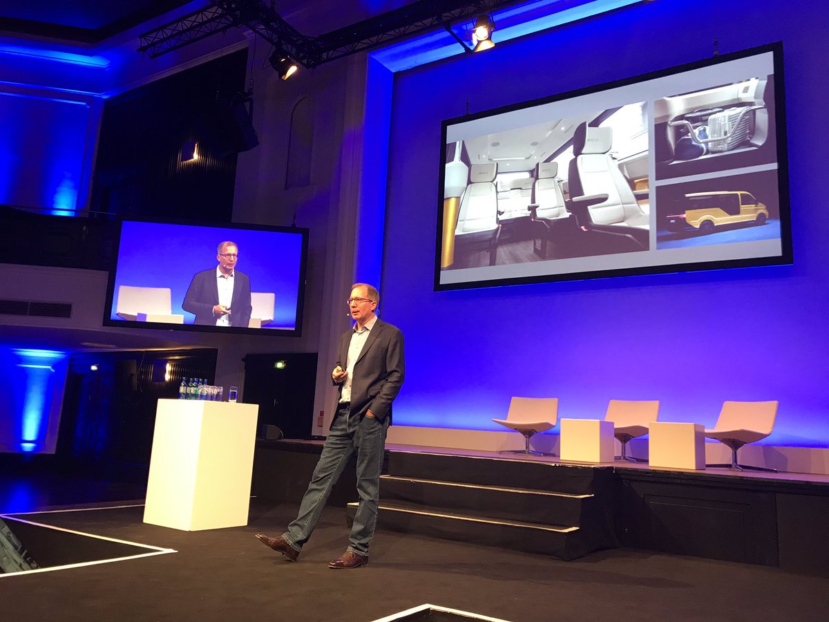 YaTiedemann's tweet photo. „Ridepooling ist die einzige Mobilitätsform, die Verkehrsprobleme löst und gleichzeitig attraktiv für die Menschen ist“, sagt Robert Henrich, Chef von @MOIAmobility auf dem #mobilitycircle #ridepooling #hamburg https://t.co/75voG3jY2d