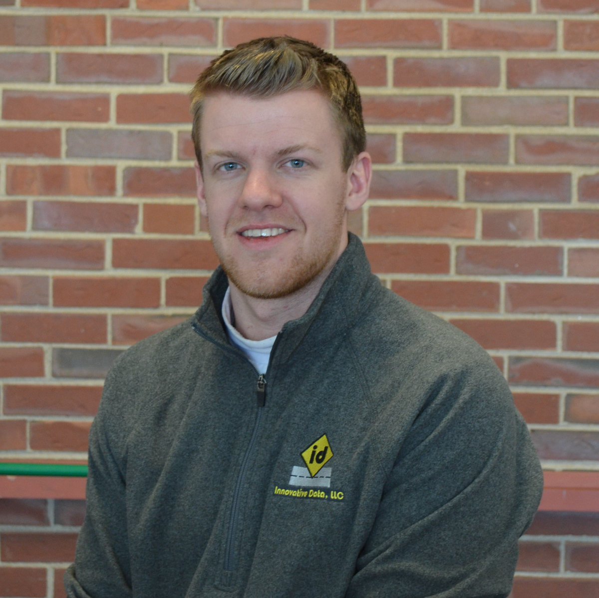 UMTC_Amherst's tweet photo. Congratulations to our Graduate Research Assistant @FrancisTainter for being selected as Safer-Sim CUTC Student of the Year!
#safersim #cutc #transportation #simulation #transportationresearch @SaferSimUTC @CUTCResearch https://t.co/Y5U83rbZ9Q