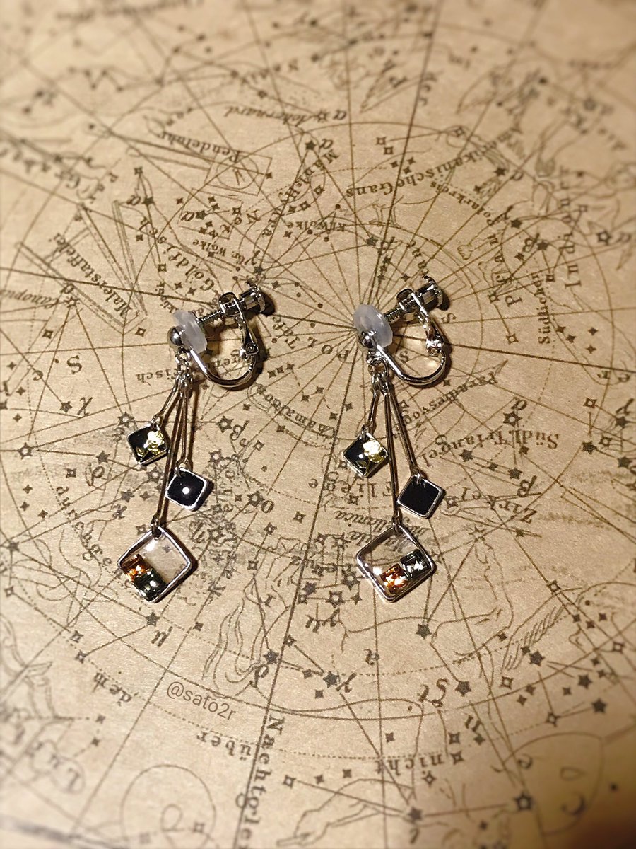 sato2r's tweet photo. 妹の友人へ作らせて頂いた���ヤリング
2/3はレジンじゃないですが…。

#レジン https://t.co/7ZOak4fzaj