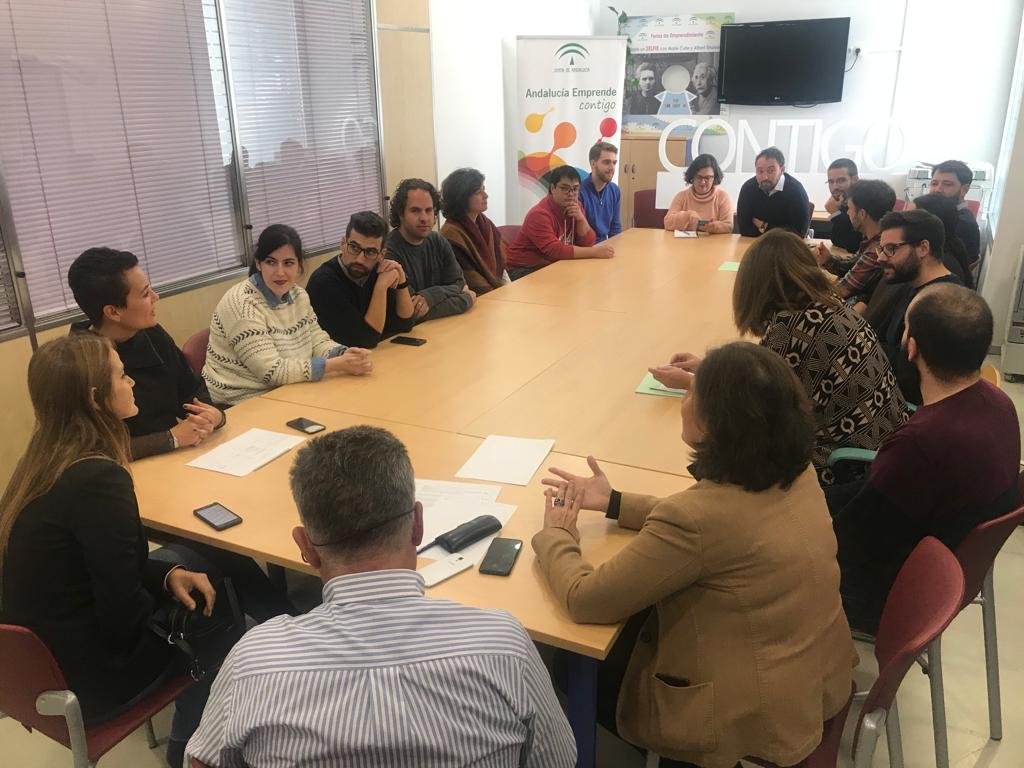 cadegranada's tweet photo. 🤝 @IntegrateMedia #Wursmet y #ELEM se unen a la presentación de las nuevas empresas incubadas #CADEGranada
📌@StudioSilversun
📌@CooperaSE
📌#SECADERO Estudio de Diseño
📌@RANECHGROUP
📌#ComparteTuPiso
Acompañados @VirginiaDTGr Del. @EmpleoJunta @EconomiaAnd
#EquipoEmprende https://t.co/LC2JfLLV6k