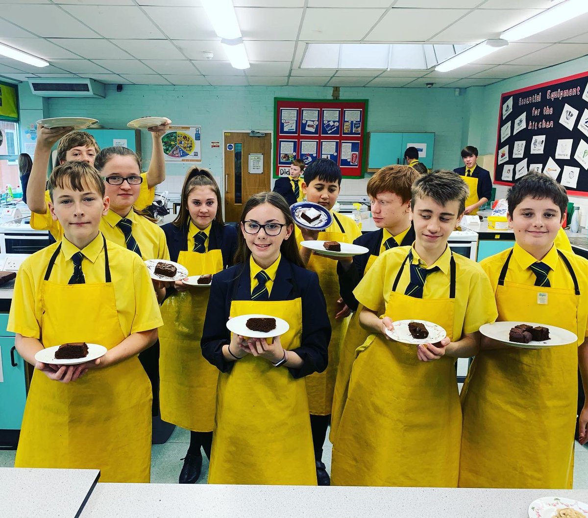 mrssfletch's tweet image. Year 9’s doing an incredible job today making chicken and mushroom risotto and beetroot brownies. #qualityfoid #independentlearning #progressdriven #foodprepandnutrition #proudteacher