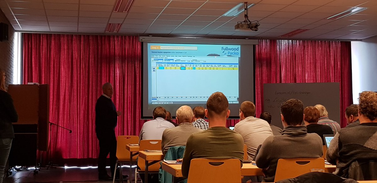 cow_coach's tweet image. Rik Dejonckheere legt uit hoe je ketose (slepende melkziekte) kan opsporen in #FullwoodPacko software op basis van vet/eiwit. #robotmelken #Koesensor