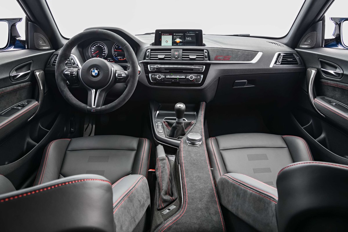 BMWdebeier's tweet photo. Goed nieuws voor de echte puristen. De nieuwe #BMW #M2 CS zal leverbaar zijn met een handgeschakelde transmissie. Hiermee sprint je in 4,2 seconden naar de 100 km/u. Meer weten over de M2 CS? Neem dan contact met ons op via info@debeier.nl of 0513 - 61 88 88. #DeBeier https://t.co/pYr2DMqWB8
