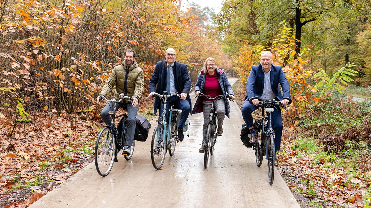 Verbreed tracé Fietsnetwerk in Zeist, Utrechtse Heuvelrug en Woudenberg dlvr.it/RJ73LQ | bit.ly/BestNieuws #Provincie #Utrecht