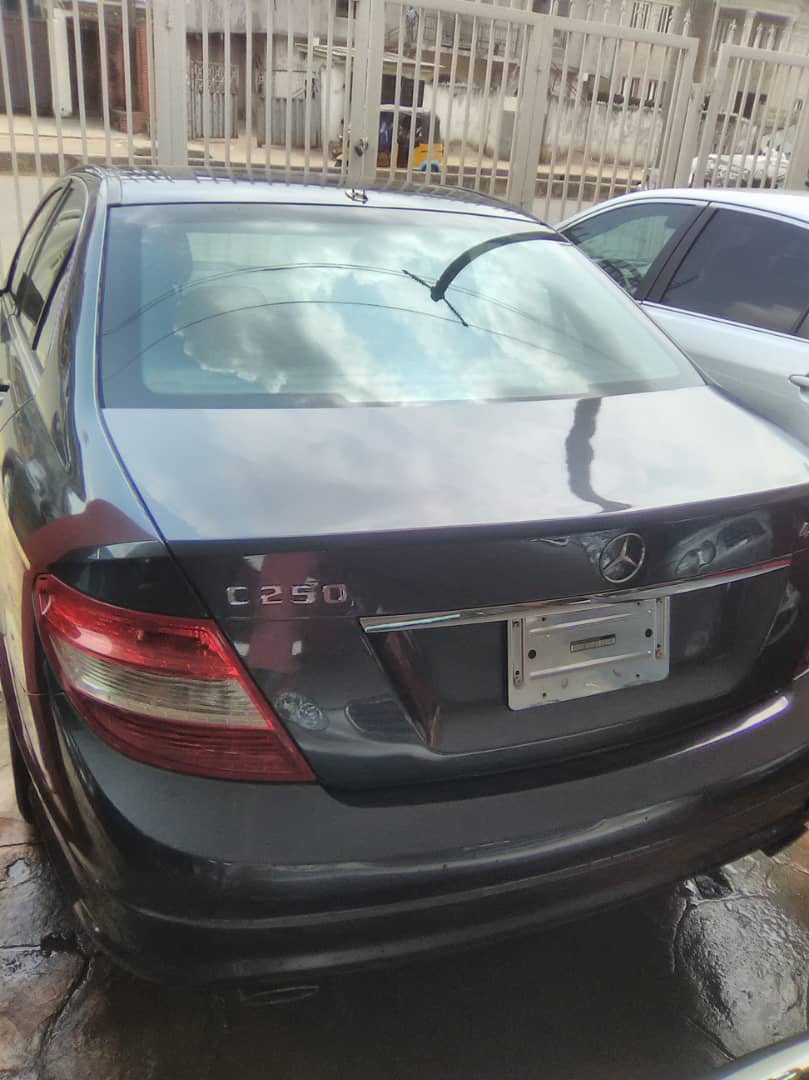 OrcbLimited's tweet image. Mercedes-Benz C250 2010, Tokunbo, Clean &amp;amp; working perfectly, all you have to do is buy &amp;amp; drive, nothing to fix, Asking Price is #5M but negotiable, if interested or you need any other car or you want to Sell/Fix your car contact us on 08180910184 or orcbagents@gmail.com