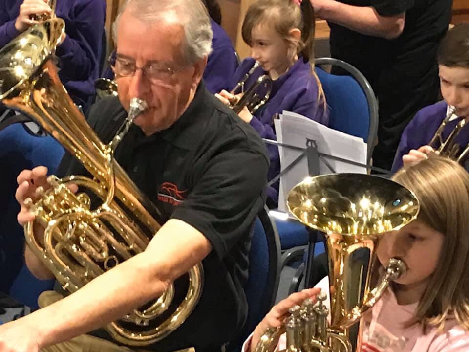 Great to see our very own 2nd Baritone superstar Colin Dye helping the beginner players in preparation for their performance on Saturday at #BIC19 @Sage_Gateshead