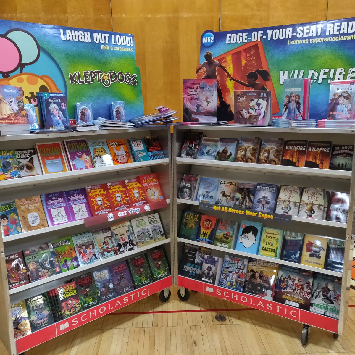 Mr_Shave_TIS's tweet photo. Titusville Book Fair is ready for the kids. Families may join us tonight from 5 to 7 pm or tomorrow morning for Breakfast with Books at 8 am. Thanks to all the PTA volunteers who bring this event to our school. @TitusvilleTiger @MrsWheelerOPS @ArlingtonCSD #ACSDreads https://t.co/G442cVnFxM
