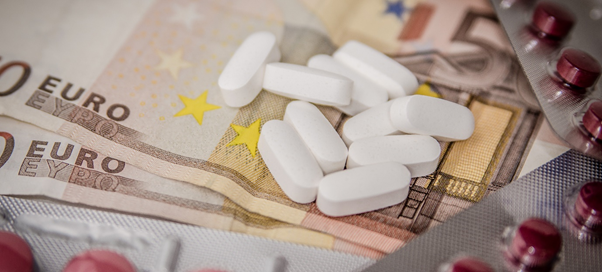 DeKamerBE's tweet photo. Nu in comm #Gezondheid Financiële toegankelijkheid #geneesmiddelen – hoorzitting met @Testaankoop / @KOTKanker / Dokters van de wereld / @VPPvzw / la #LUSS / @Domus_Medica / VBS / #MyCareNet en @RIZIV_INAMI – Agenda > https://t.co/uIOhTPNfAH - live > https://t.co/rXF0kwHErt https://t.co/eM28ixozS3