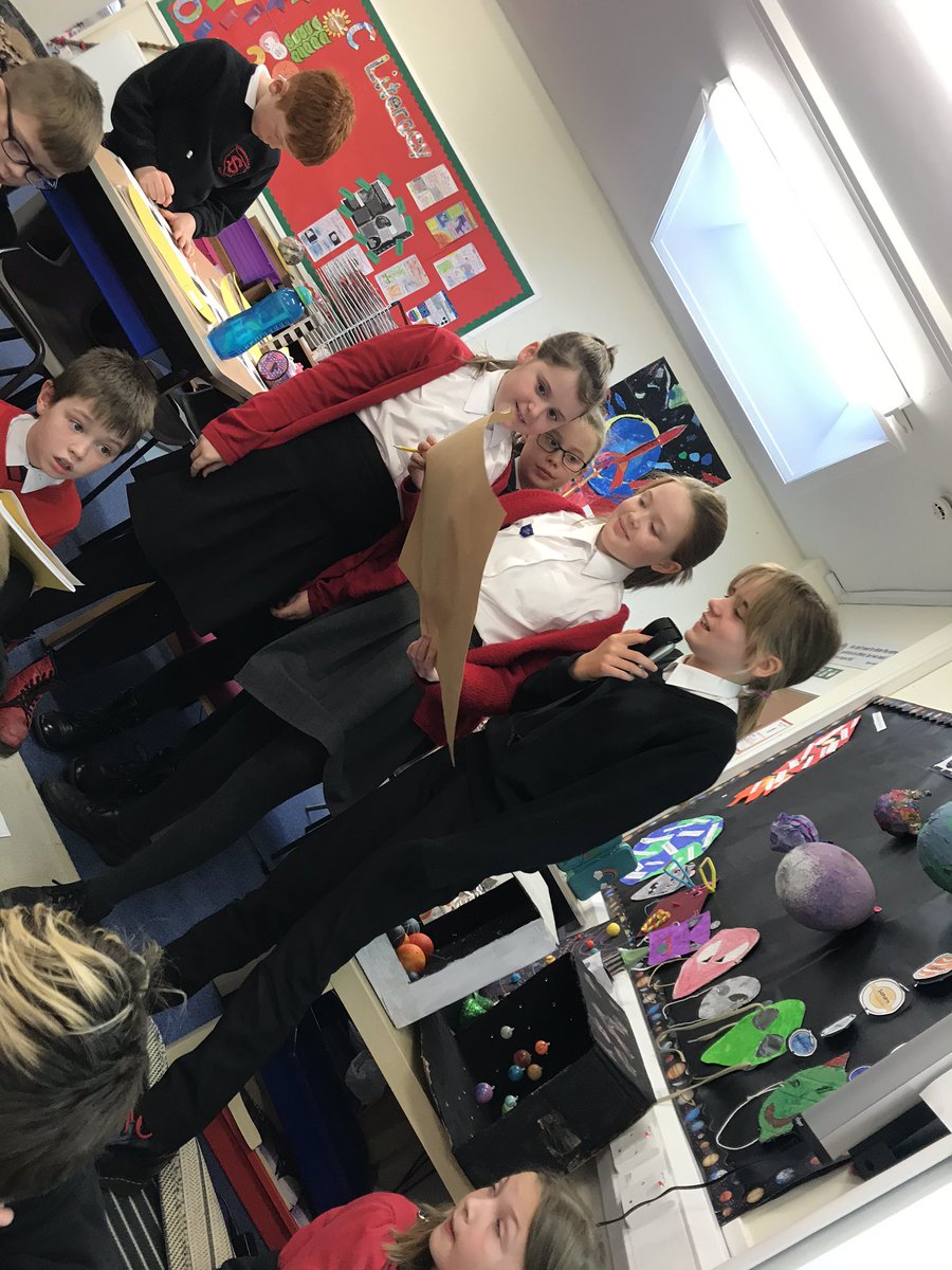 MissCleary4's tweet photo. The pupils then used this knowledge to share their learning with the rest of the class #communication #activelistening #presenting https://t.co/cybe6z30ef