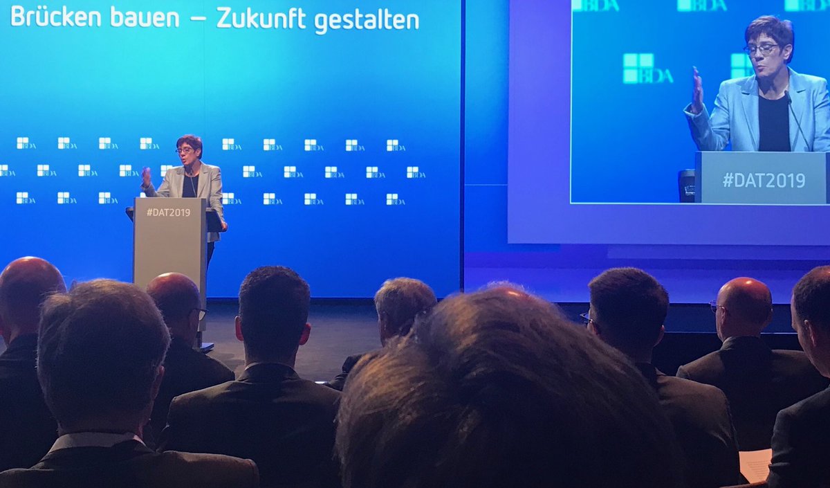 ⁦<a href="/akk/">A. Kramp-Karrenbauer</a>⁩ Wir brauchen mehr Dynamik bei Digitalisierung und Bürokratieabbau #DAT2019 ⁦@DieBDA⁩ ⁦@BAP_Berlin⁩ ⁦⁦<a href="/CDU/">CDU Deutschlands</a>⁩