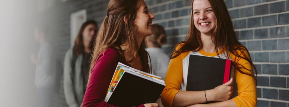 #Interview
<a href="/ValerieAlas/">Valérie Alasluquetas</a> et @smogemasson , conseillères en #orientation expliquent le fonctionnement du nouveau #Bac et l’importance du choix des #spécialités dans leur ouvrage "Anticipez vos études sup !" 📙▶bit.ly/2O1Hjeh