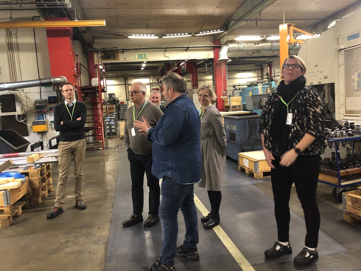 Dagens styrgruoosmöte i Digiresan var hos Bror Tonsjö i Kode. Ett spännande företag som fått årets stora leverantörspris samt har satt igång ett stort digitaliseringsarbete. <a href="/tillvaxtverket/">Tillväxtverket</a> <a href="/VGR_regionalutv/">Regional utveckling</a> GTC IUC Halland IUC Sjuhärad IDC West Sweden