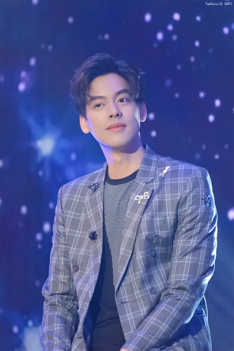TaeDarvid_SGFC's tweet photo. 10.11.19 📸✨ - SuperBoy Project @ Lido Connect
仰望星空 🌟 @tae_darvid
#TaeDarvid
#เต้ติสชีวิตโลเทค
#SuperboyProject
#superboyprojectweek8 https://t.co/Ij0zlcn35I