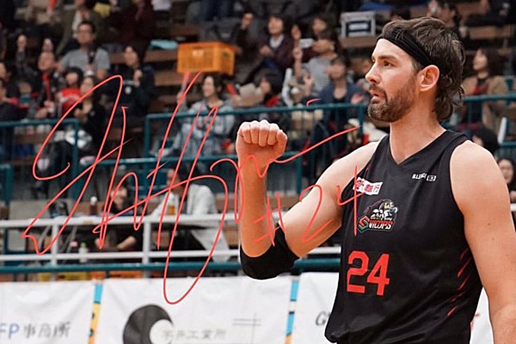 CitadelHoops's tweet photo. Former Bulldog Joe Wolfinger has found a new home for this season as he has joined the GIFU Swoops! In his first 2 games, Joe has averaged 17.0 points and 12.0 rebounds! Congrats, Joe!
#Alumni | #DogsInThePros | #CitadelMBB https://t.co/HZH3zEmgCL