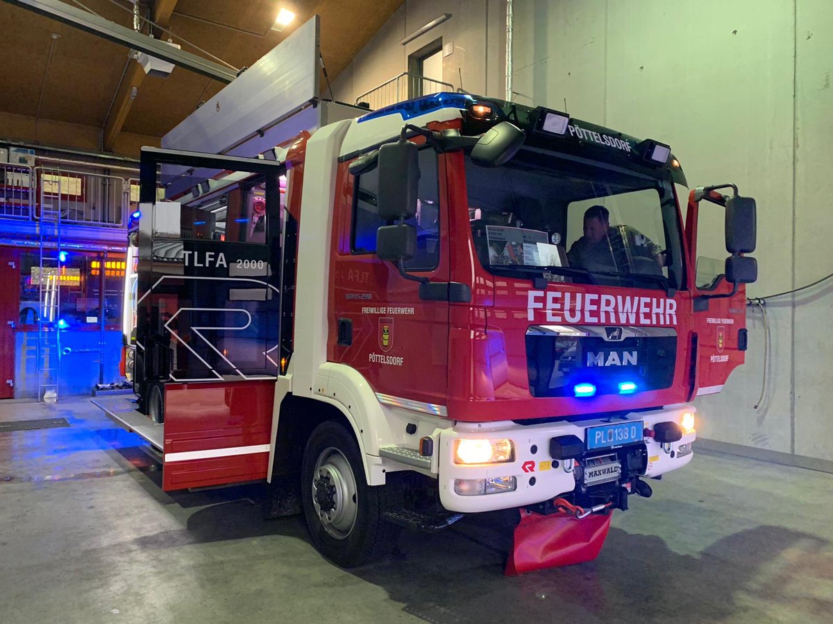 FFPoettelsdorf's tweet photo. Noch zweimal schlafen, dann kommt unser neues #TLFA2000 #Feuerwehr #cantwait . Die Abnahme durch das LFKDO #Burgenland ist heute erfolgreich durchgeführt worden! https://t.co/q5n7wAxa48