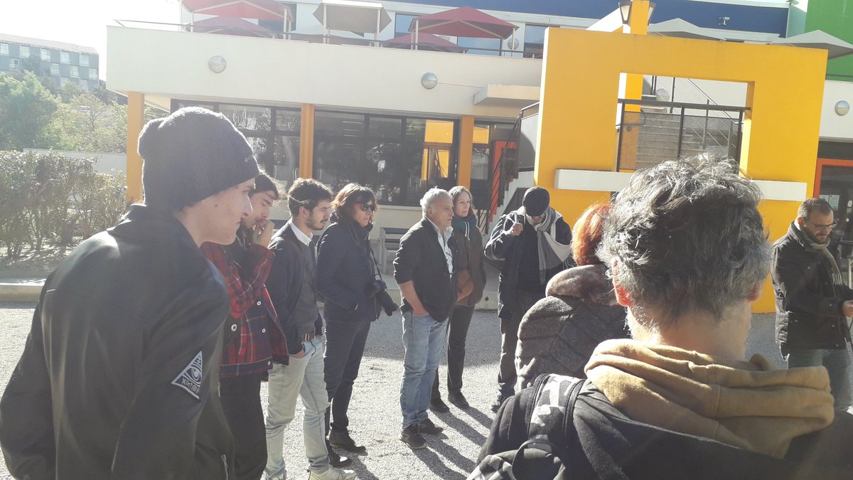 MJCF66's tweet photo. Rassemblement ce midi devant le CROUS de Perpignan. 

Une pensée au syndicaliste de @SolEtuLyon, avec lui nous continuons la lutte contre la précarité étudiante, pour un avenir digne ✊

#LaPrecariteTue https://t.co/8D8msKEbCo