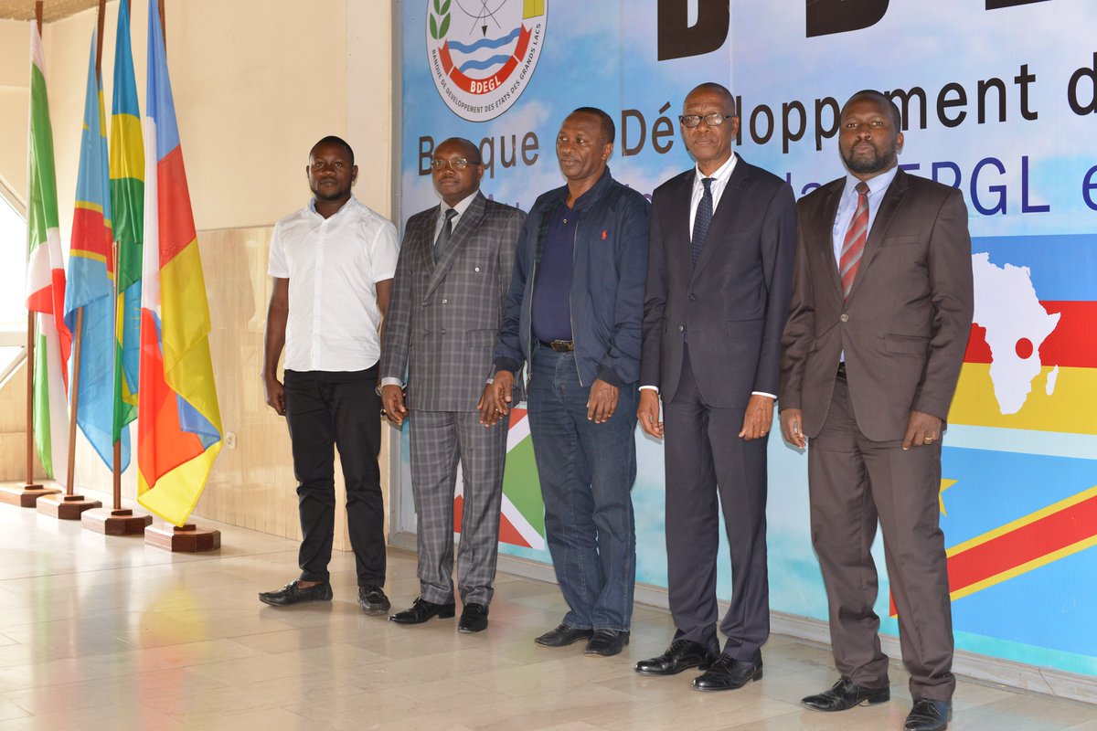 Ce mardi 12/11/2019, le DG ai de la BDEGL a reçu en audience Mr Emmanuel RWAKAGARA, Président du Conseil Interprofessionnel pour la Promotion de l’Agriculture (CIPA) en RDC. L’objet de la visite était de discuter d’un partenariat  en vue de développer la filière agricole.