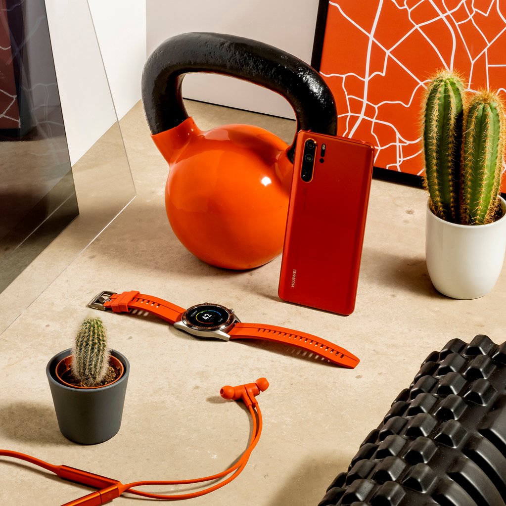 Personalizza il tuo allenamento. #HuaweiWatchGT, #HuaweiFreeLace e
#HuaweiP30Pro ti accompagnano in ogni esercizio con stile, comodità e
tutte le funzionalità di cui hai bisogno. #GymLife #StayFit @huaweimobileit