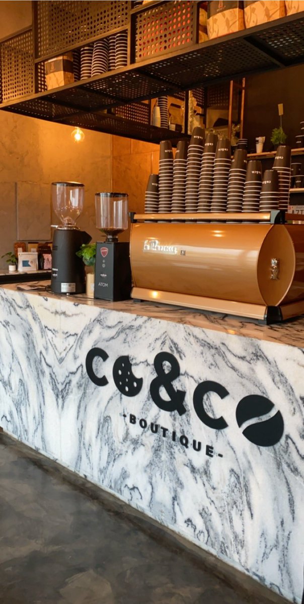 3sister_Trend's tweet photo. جربت اليوم مع الاجواء الحلوه كوفي 
CoCo boutique ☕️
في حي الريان مقابل المدارس التربية النموذجي�� 📍
المكان صغير بس فيه جلسة بسيطة
اخذت من عندهم ايس سبانش وايس زعفران اكثر شي عجبني الزعفران طعمه 👍
واخذت برضو الكوكيز نكهة البستاشيو ١٠/٩ 
الاسعار متوسطة 💸
اكرر الزياره اكيد✔️ https://t.co/GSkNznpmoW
