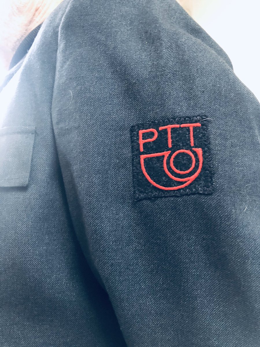 SDoetinchem's tweet photo. Wie kent dit logo nog? Volgend jaar bestaat ‘Het Oude Postkantoor’ gebouw’ in @gemeenteDchem 100 jaar. Vandaag even terug in de tijd.....#herinneringen #oldskool #pttpost #unfiform #nostalgie https://t.co/0WkEgJNXOr