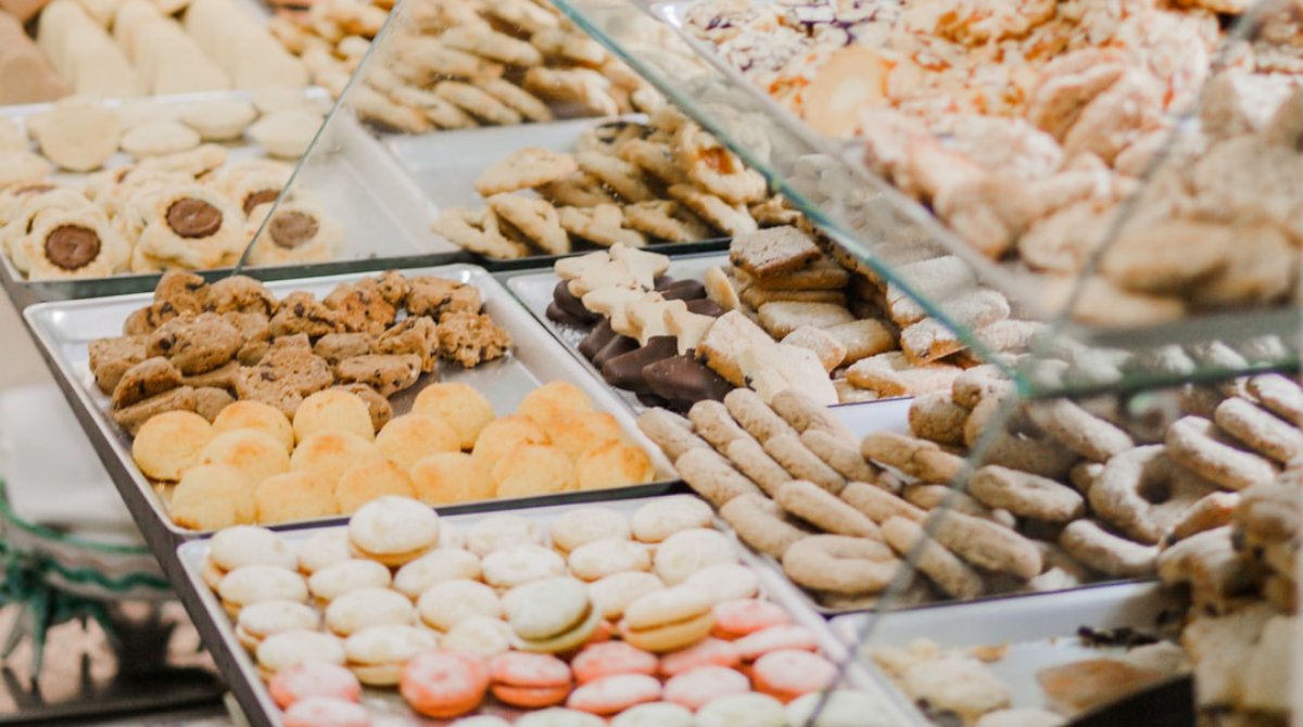 mutbex's tweet photo. Kekler, poğaçalar, kurabiyeler, kuru pastalar 🍪🍰🍩 Mutfağınızı renklendirecek enfes lezzetler.
Tüm bunlar için ihtiyacınız olan fırın modelleri Mutbex'te.
https://t.co/6eqkVwPm8L
#pastane #patisserie #fırın #profesyonelmutfak #mutbex https://t.co/dTwHexmS0L