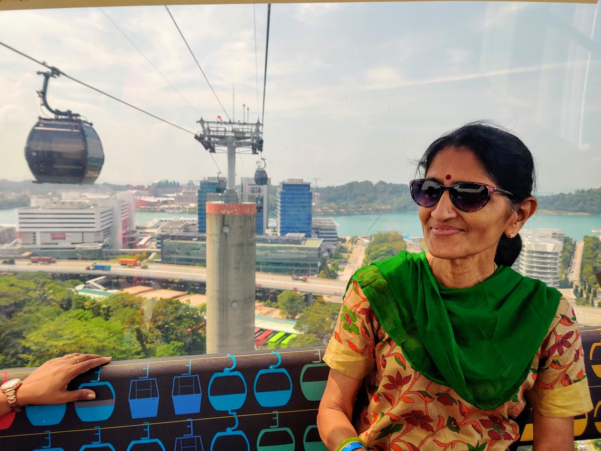 dhempe's tweet photo. Started @Sentosa_Island experience on a high by riding #Singapore Cable Car from Faber Peak into the island using our #SentosaFunPass - views of Adventure Cove, #Sentosa’s lush jungle foliage and surrounding coastline #MakeTime #DhempeTravelBlog #MacroTraveller #DhempeNivyTravels https://t.co/78tTWxzblq