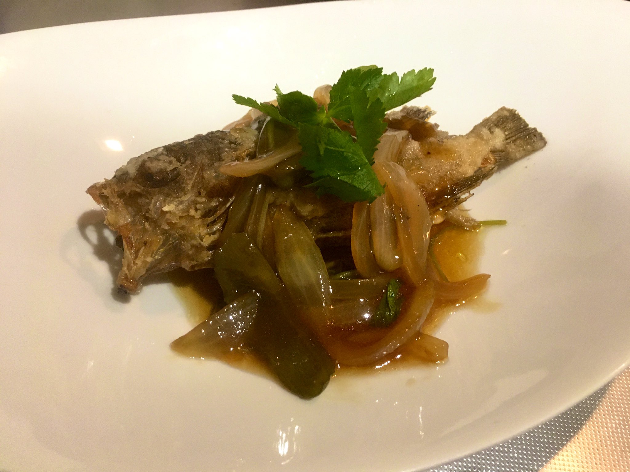 Clown 横にある中華あんを揚げた魚にかけるじゃろ へい お待ちぃ メバルの唐揚げ野菜あんかけ Twitter家庭料理部 料理好きな人と繋がりたい お腹ペコリン部 おうちごはん