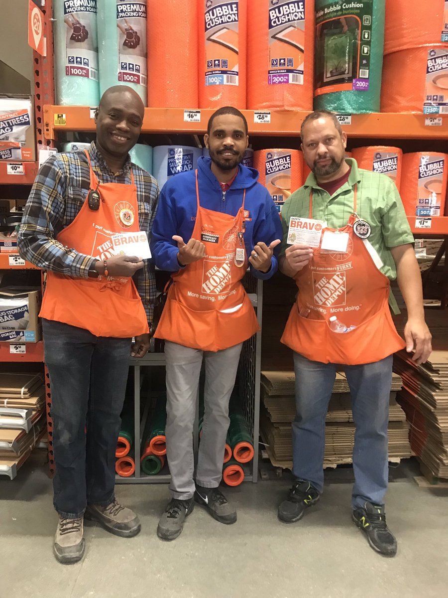 Look who I saw this early morning working safe, using barricades and maintaining the zone of safety. Great job Jude and Chris. #KEEPpeopleorangesafety